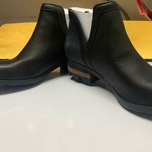 Sorel Lolla Cut Out Booties